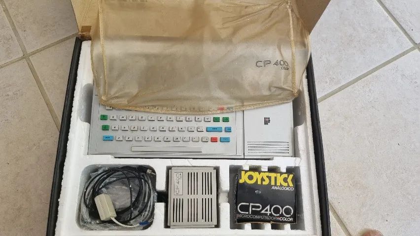 Microcomputador Prologica CP400 64k completo para colecionador - Foto 5