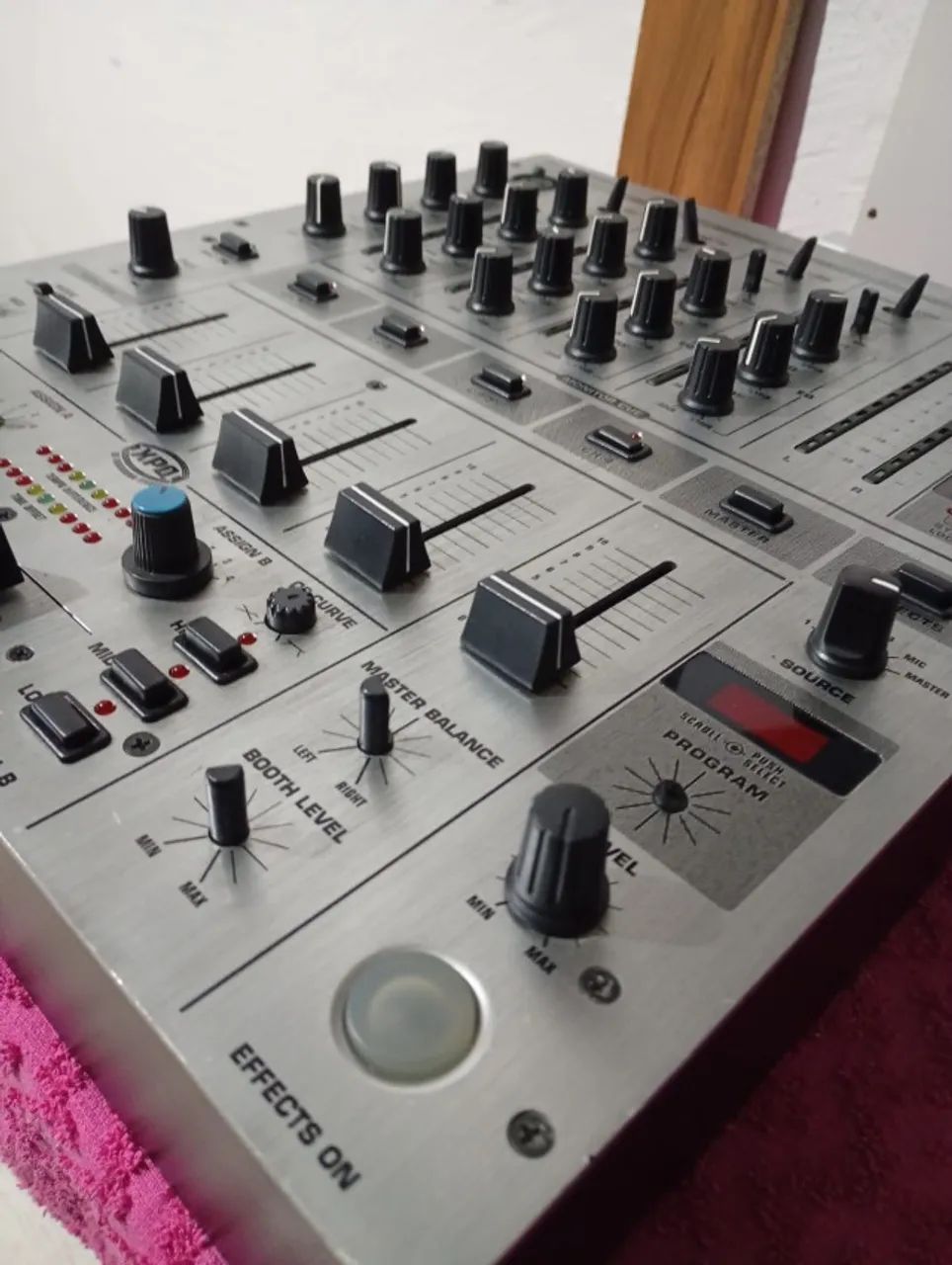 Behringer DJX 700  - Foto 4