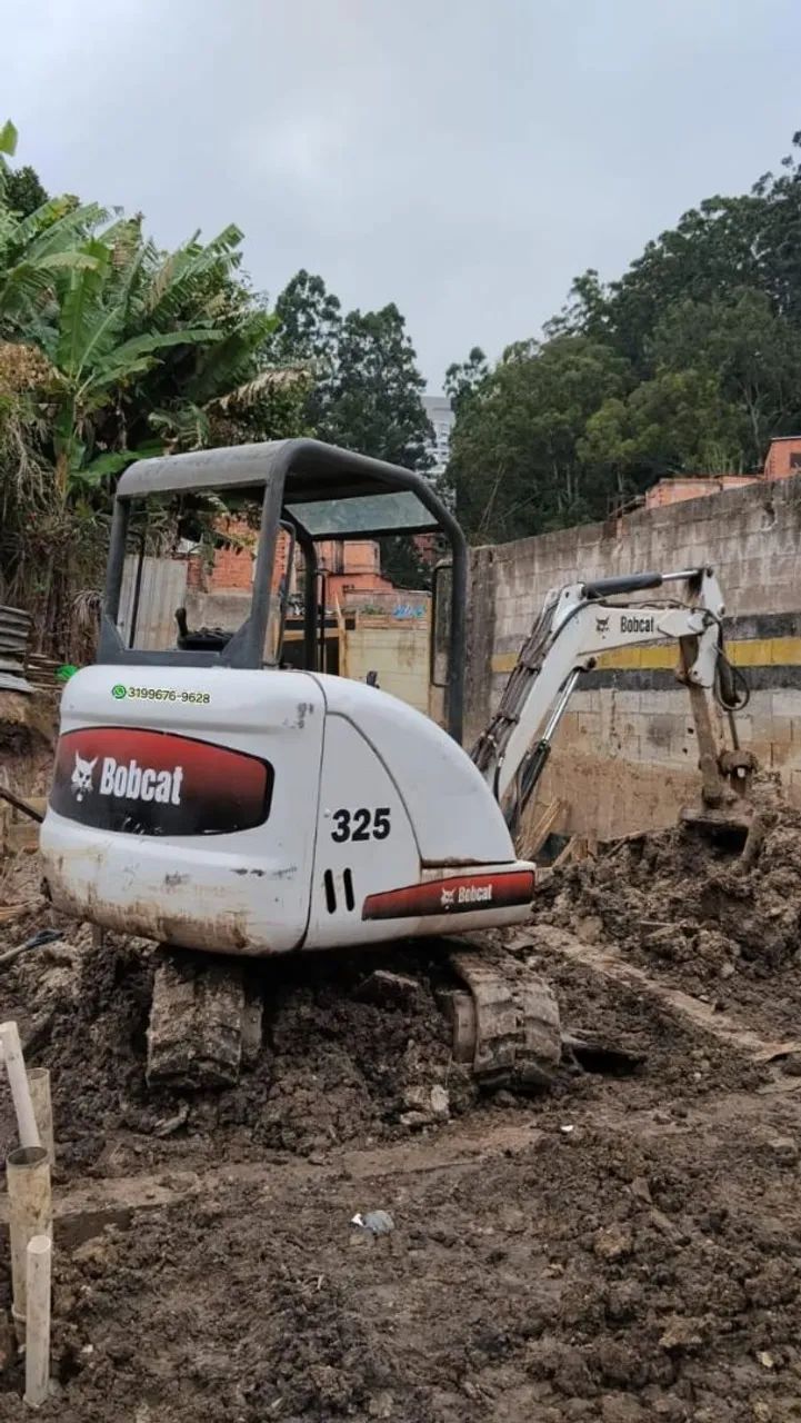Mini escavadeira Bobcat 325 - Foto 4