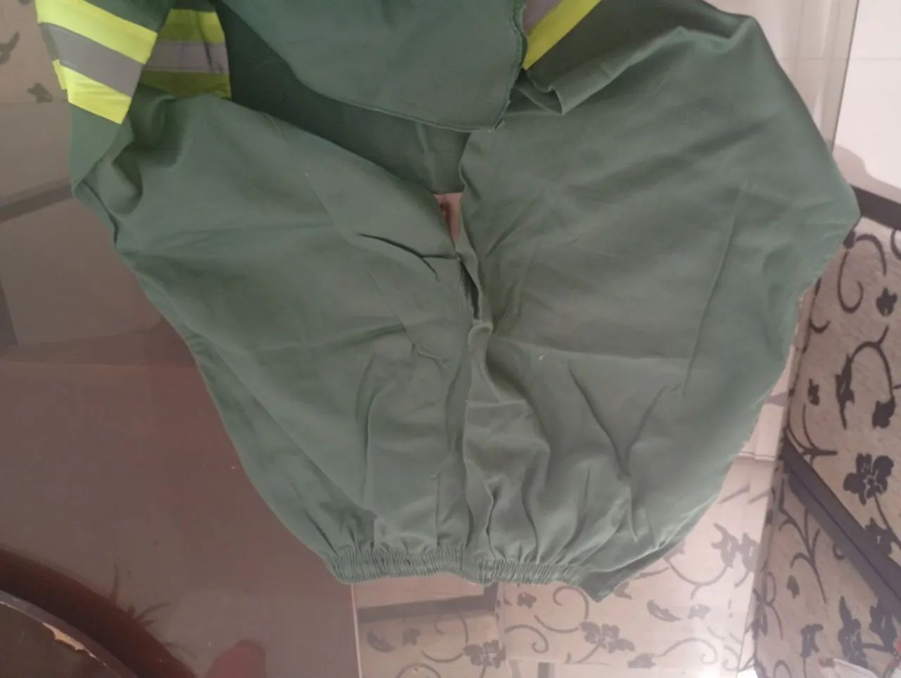 Calça com faixa refletiva Verde  - Foto 4