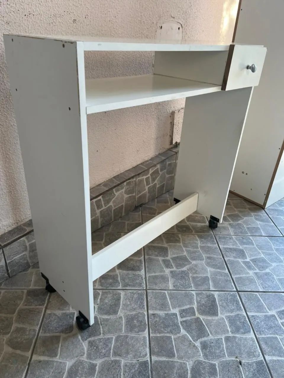 MESA DE APOIO COM GAVETA E RODÍZIOS - Foto 4