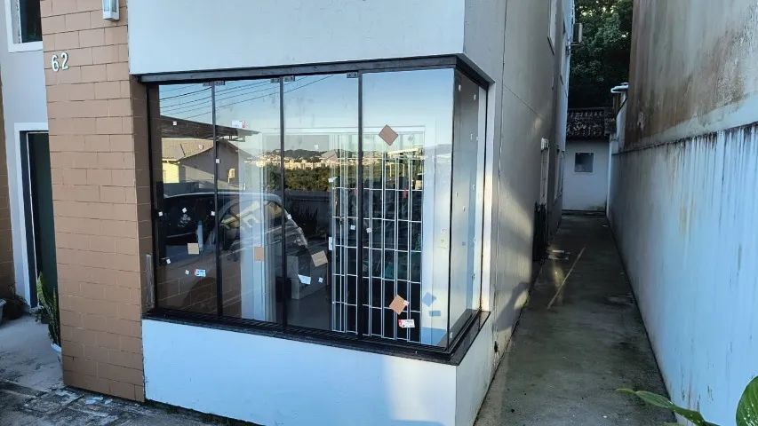 Vidros Temperados ! Janelas ,Portas ,Fechamento de Sacada e Box de Banheiro .
