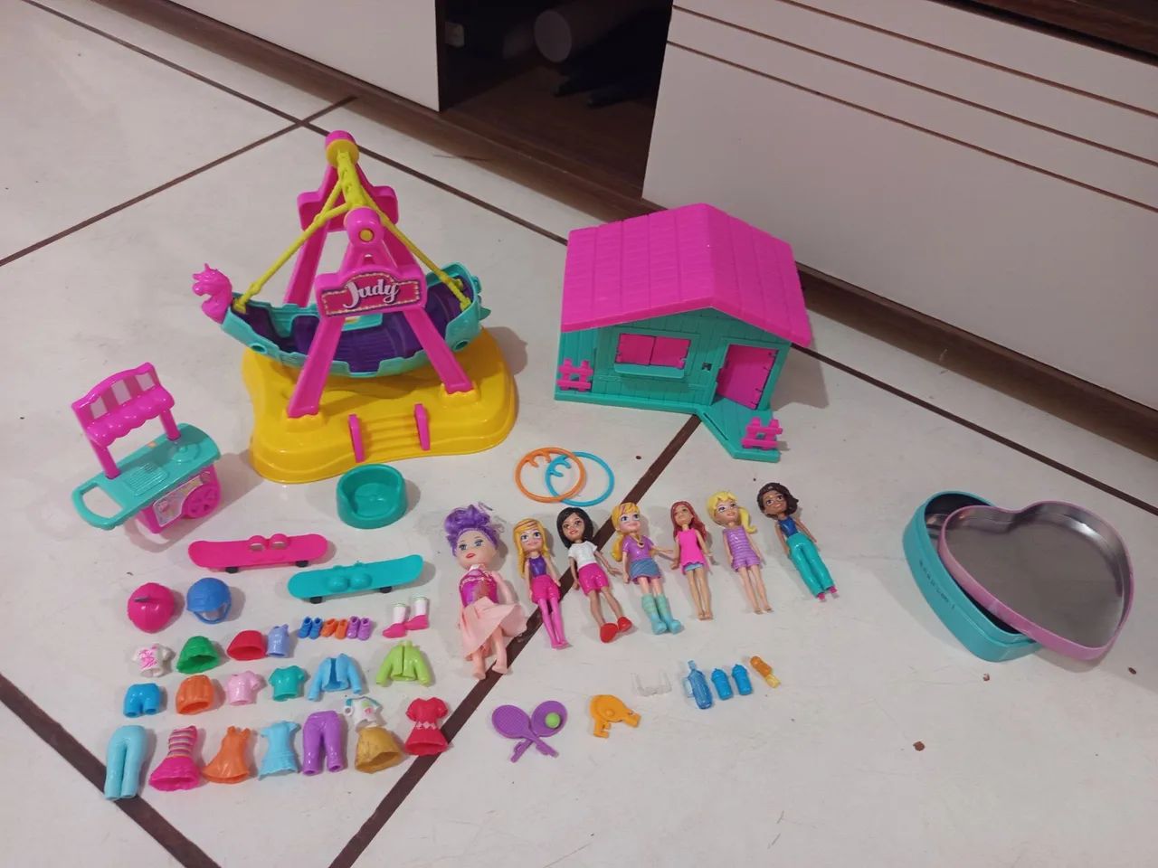 Bonecas Polly com acessórios 