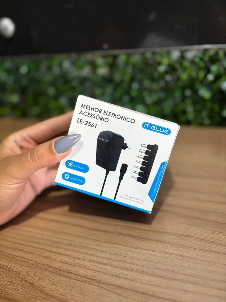 Fonte Universal 3V A 12V com 7 Plugs IT-BLUE LE-2561