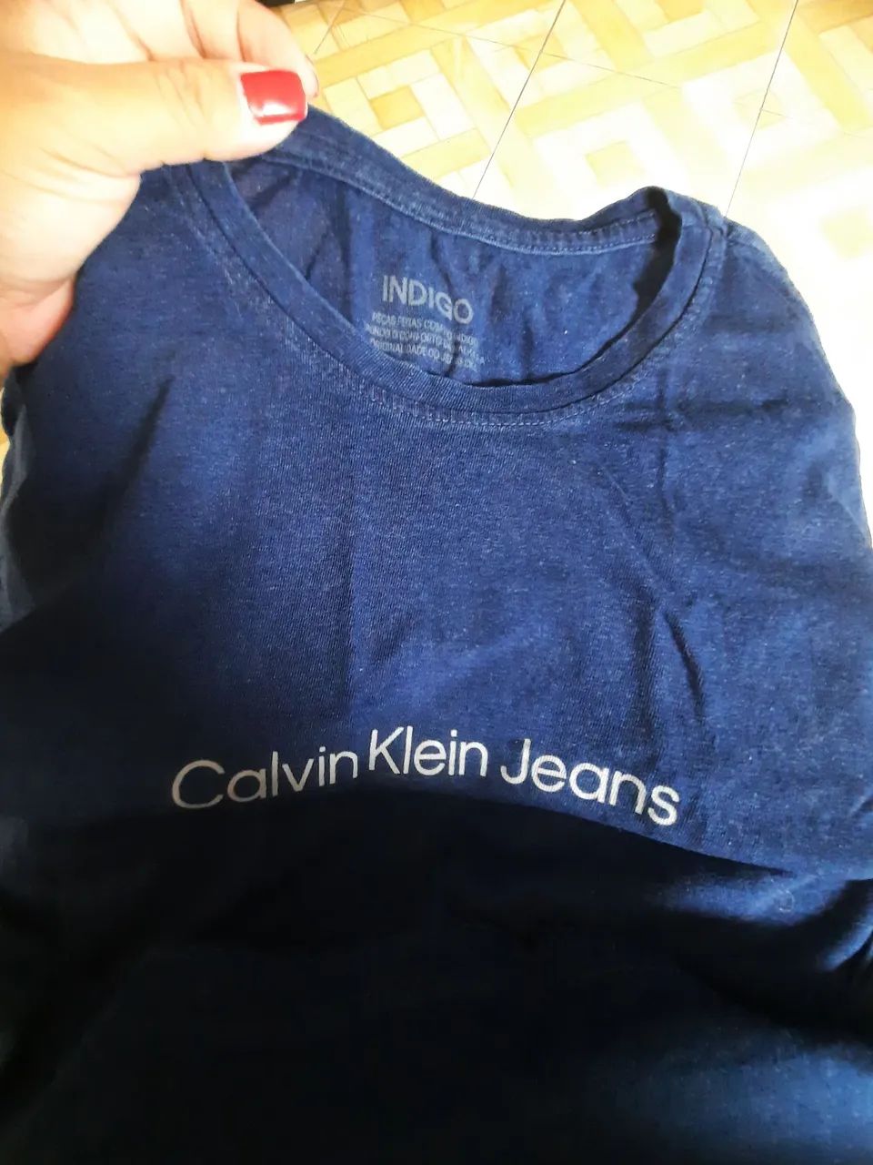 Camiseta Calvin Klein Jeans  - Foto 3