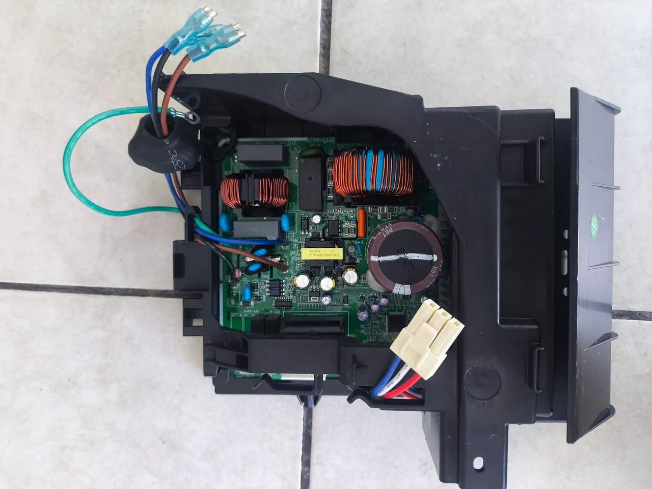 Placa Inverter TCL 9 e 12 T-Pro - Foto 2