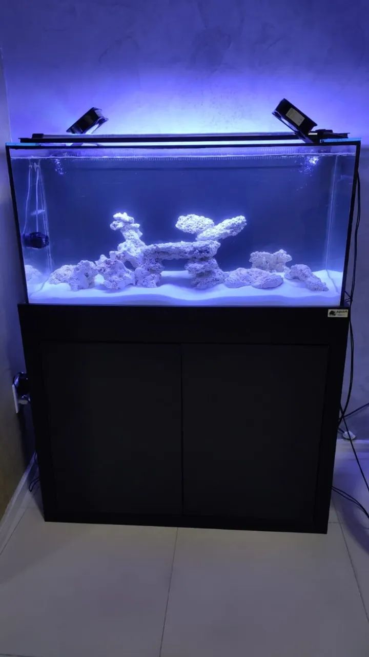 Aquário 200L 100x40x50 + móvel naval 