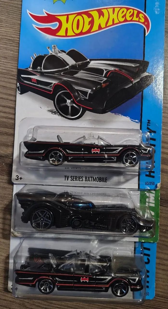 Carrinho Hot Wheels Batman - Foto 4