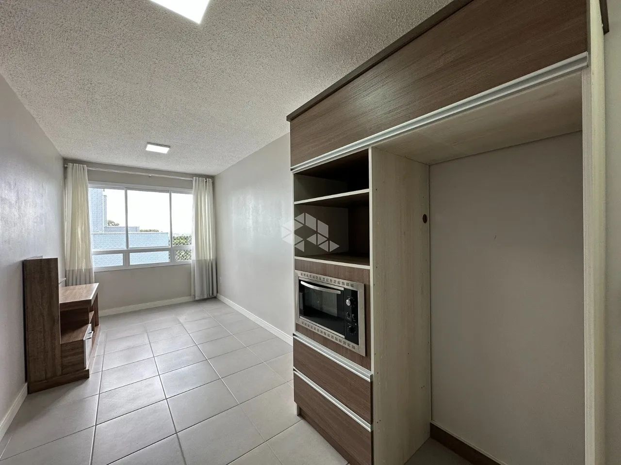 Apartamento semi-mobiliádo próximo ao centro - Foto 4