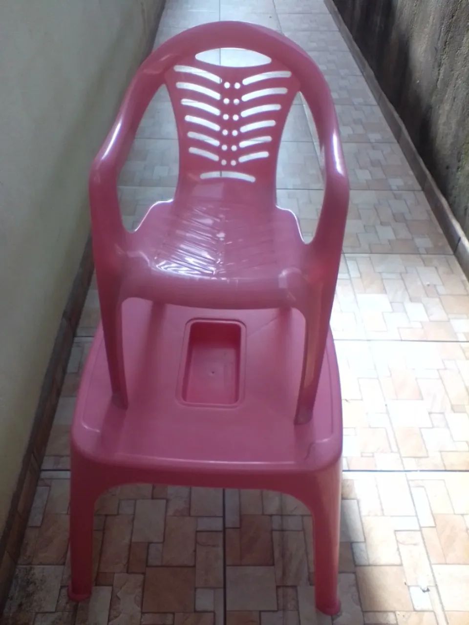 Mesa infantil com cadeira