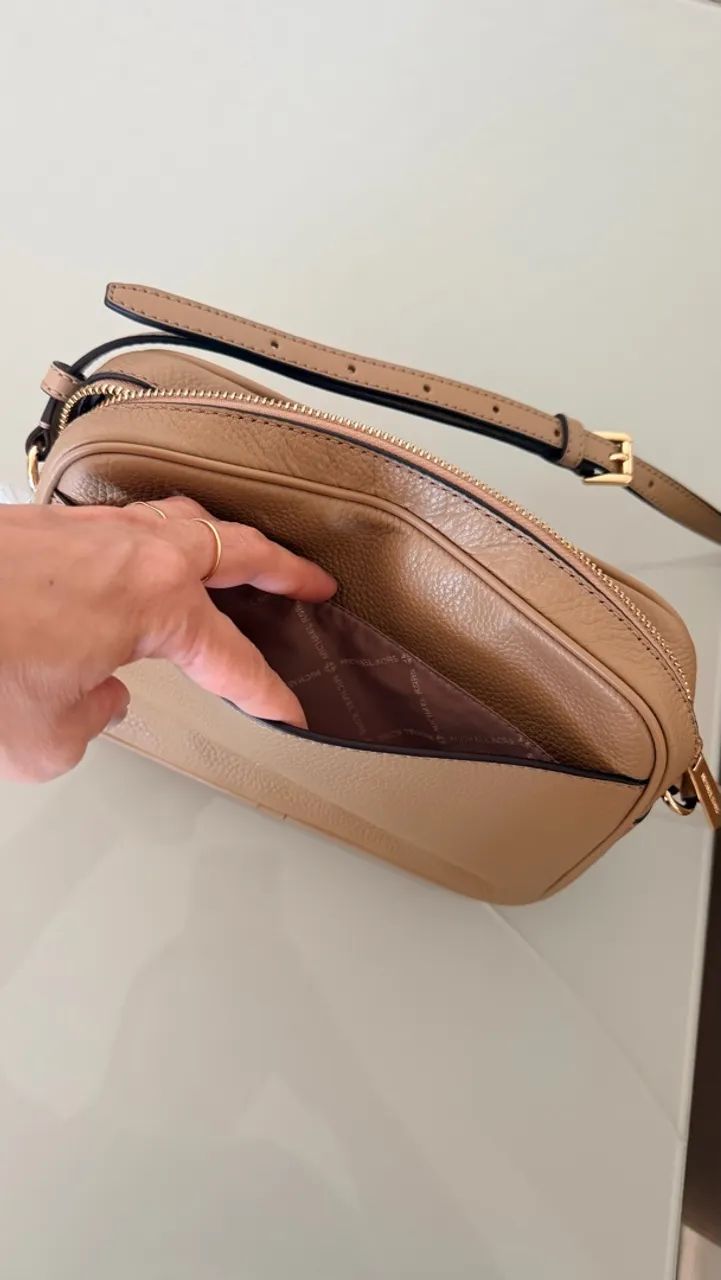 Bolsa de couro Michael Kors NOVA diretamente dos EUA - Foto 3