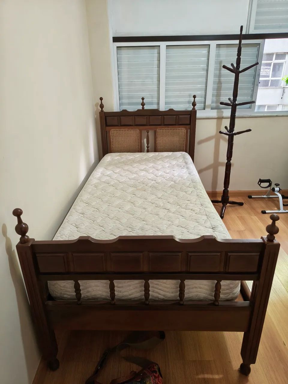 Cama de Solteiro