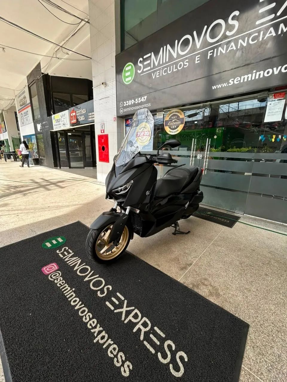 YAMAHA XMAX ABS  - Foto 3