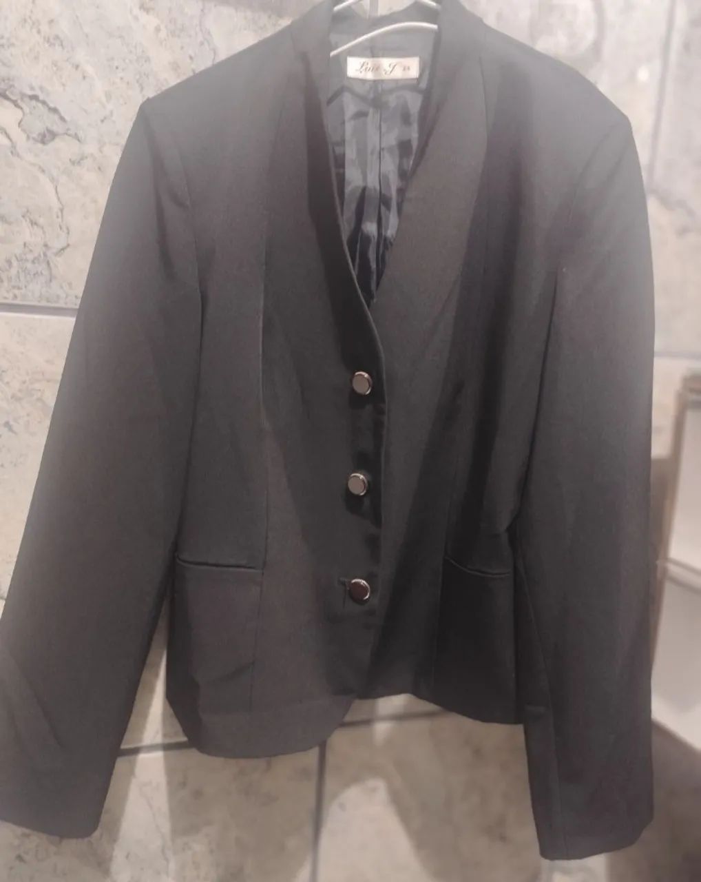 Blazer básico para todas as horas 