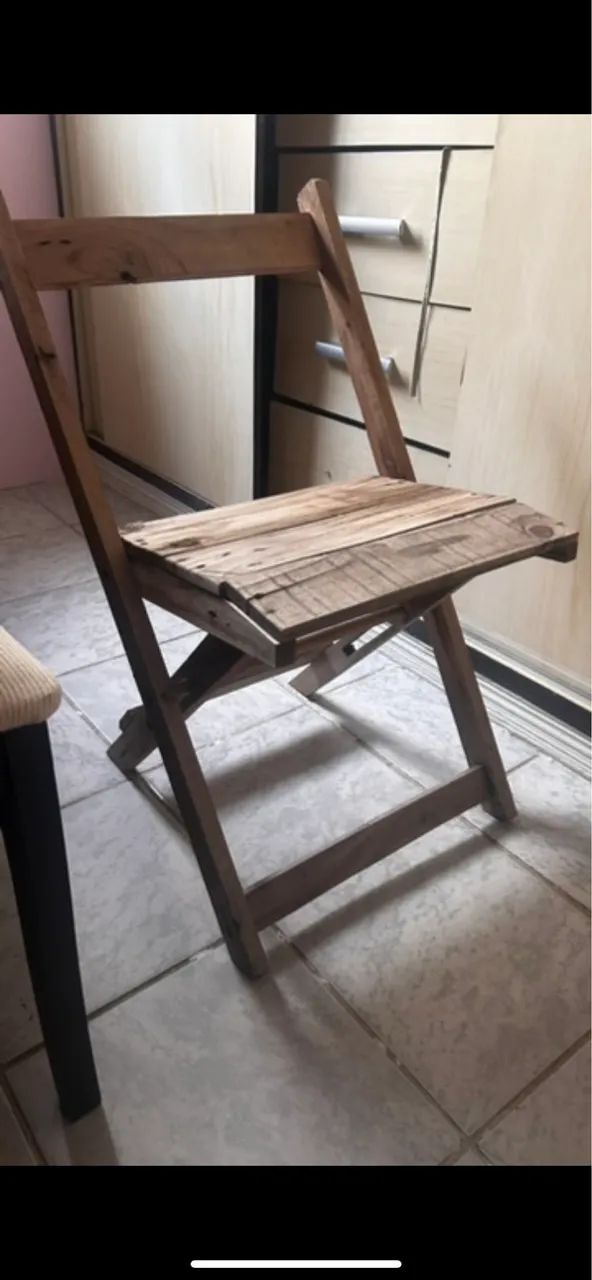 Cadeiras de madeira UND 25$ - Foto 2