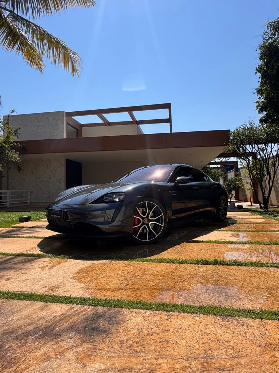 Porsche Taycan Turbo (elétrico) 2023