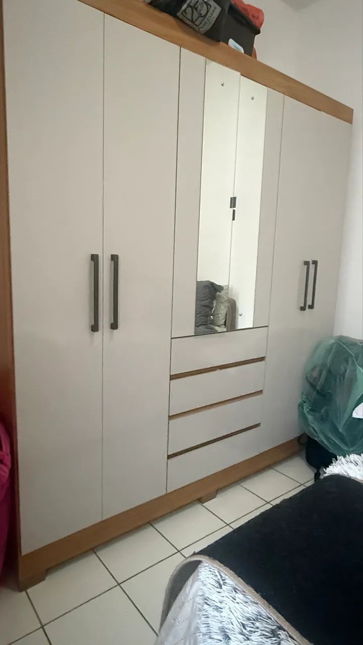 GUARDA-ROUPA COM ESPELHO - EXCELENTE ESTADO - Foto 5
