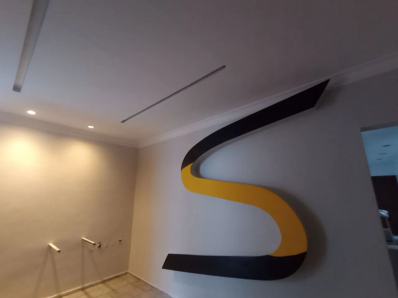 Pintor 120 cada quarto forro paredes - Foto 4