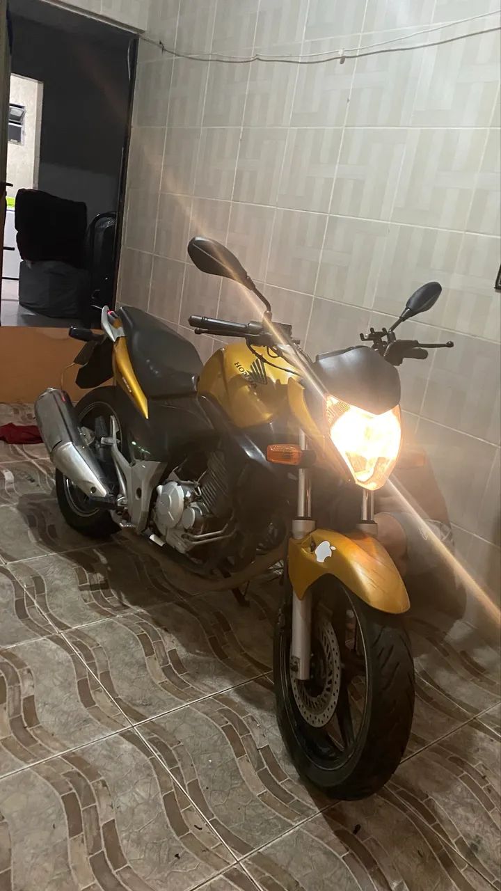 VENDO OU TROCO CB 300r  - Foto 4