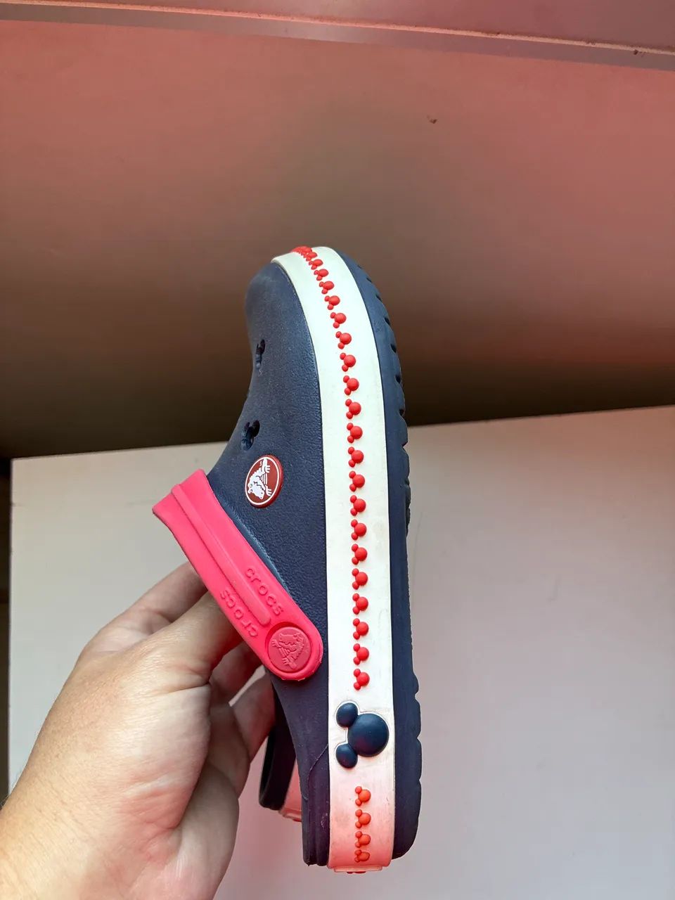 Crocs infantil Mickey - Foto 3