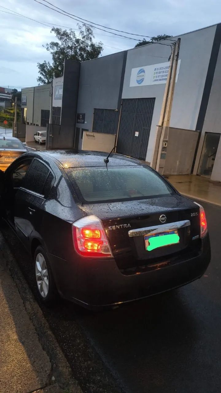 Nissan Sentra Sentra S 2.0/ 2.0 Flex Fuel 16V Aut. 2012