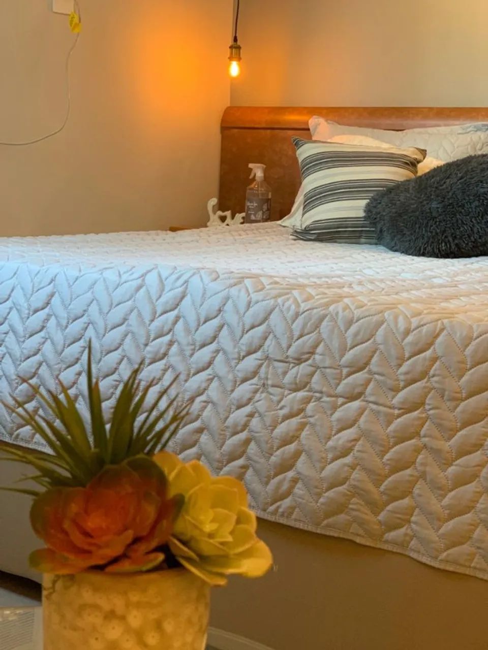 Quarto e Sala no miolo da Praia do Canto - Luxo
