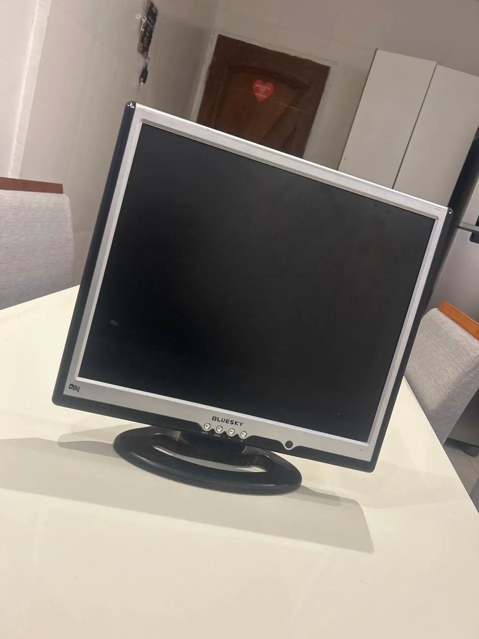 Monitor Bluesky 19? STFT19 com DEFEITO (LEIA DESCRIÇÃO).