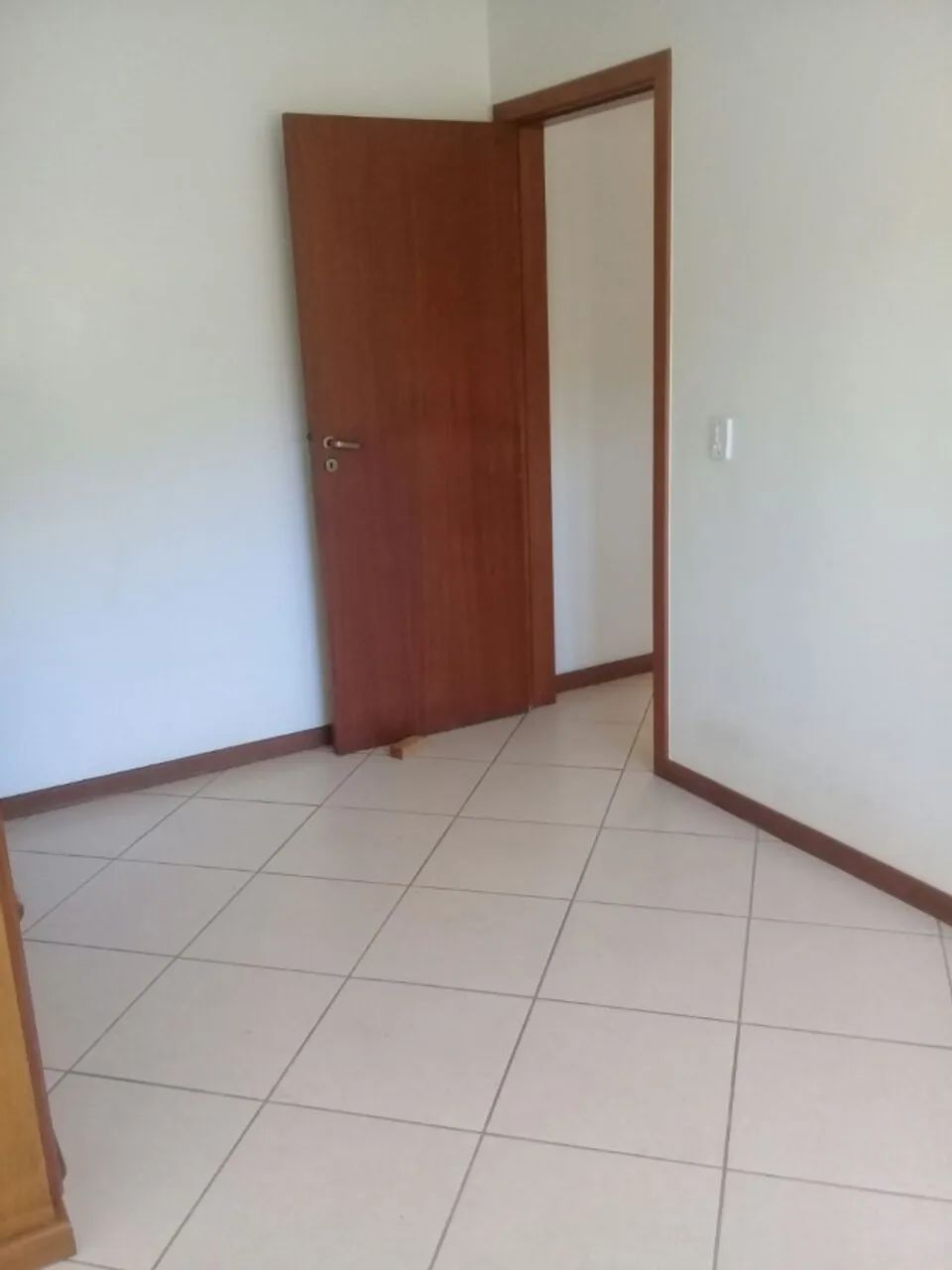 Alugo apartamento de 2 quartos  em Jardim Camburi - Foto 4