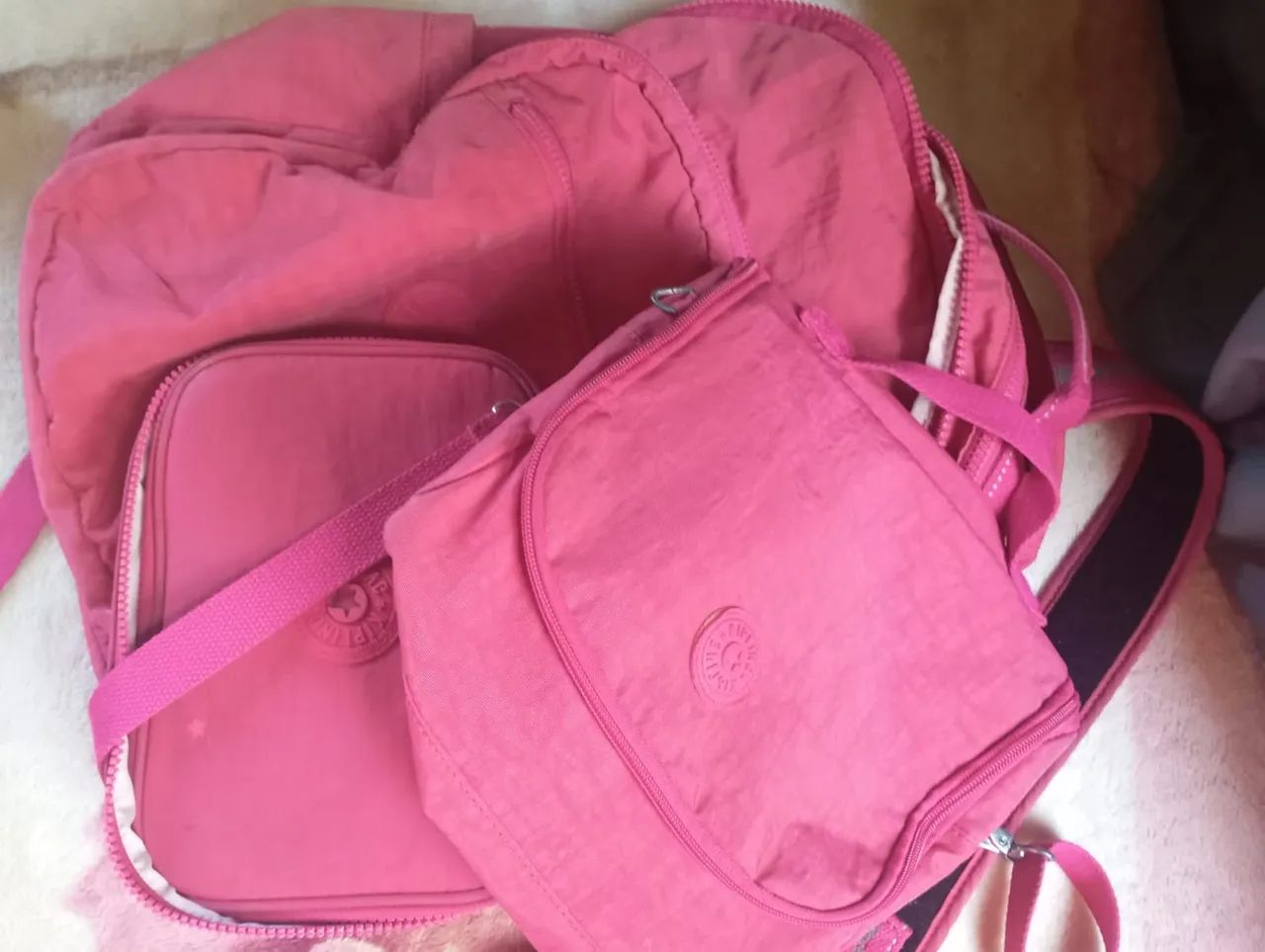 Kit mochila lancheira estojo Kipling  - Foto 4