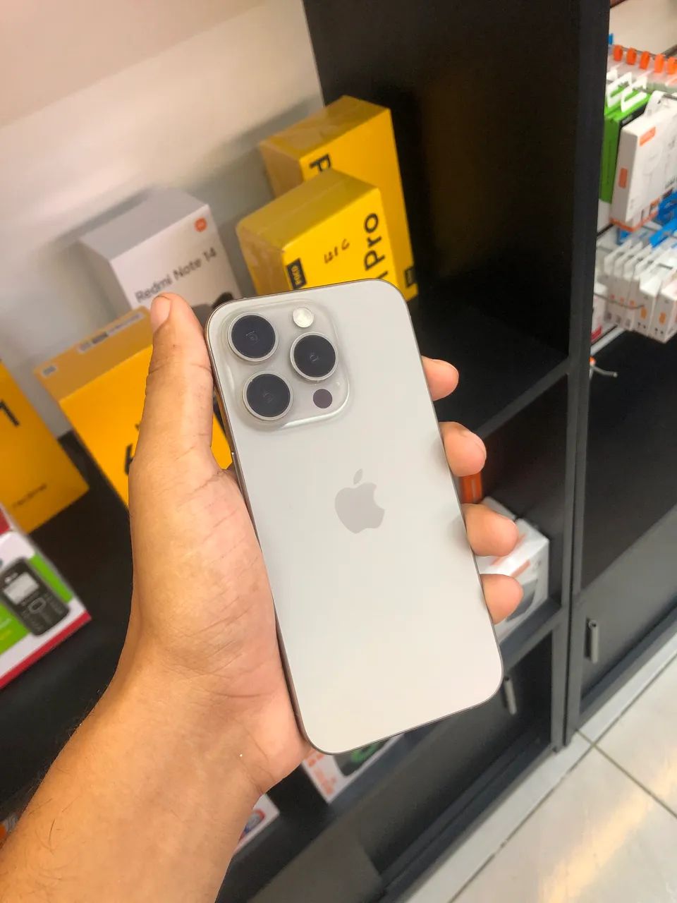 iPhone 15 pro (128gb)