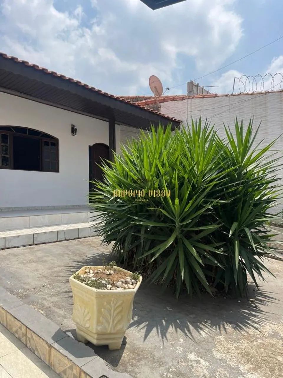 Casa térrea com 4 suítes e guarda roupas, piscina em Poá SP - Foto 3