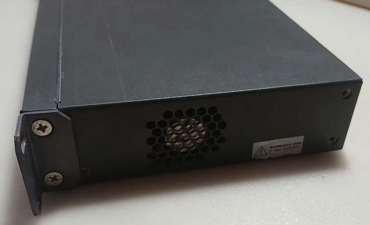 Switch HP V1910-24G modelo JE006A - Sem teste  - Foto 3