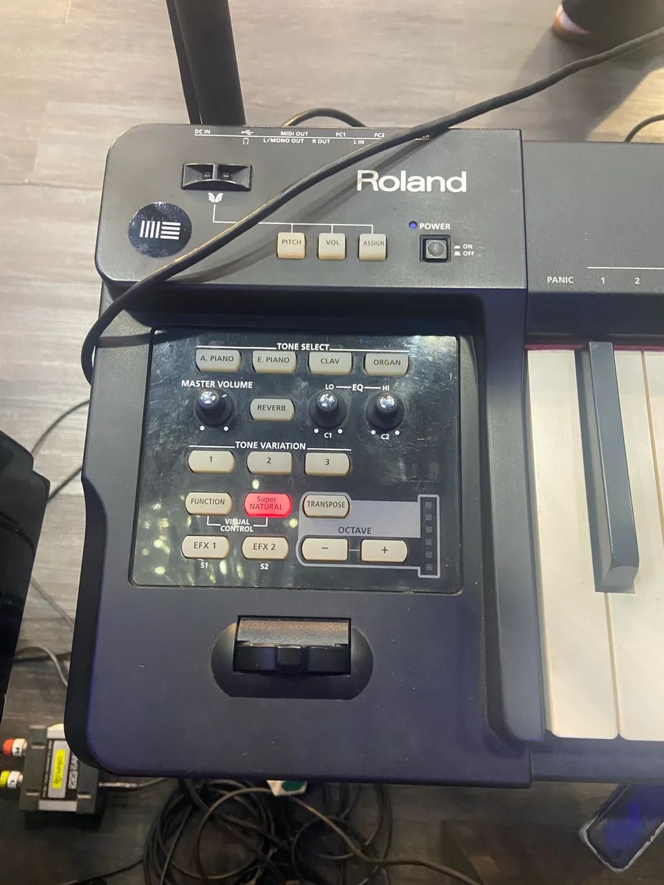 Roland RD 64 - Instrumentos musicais - Águia Dourada, Ibirité