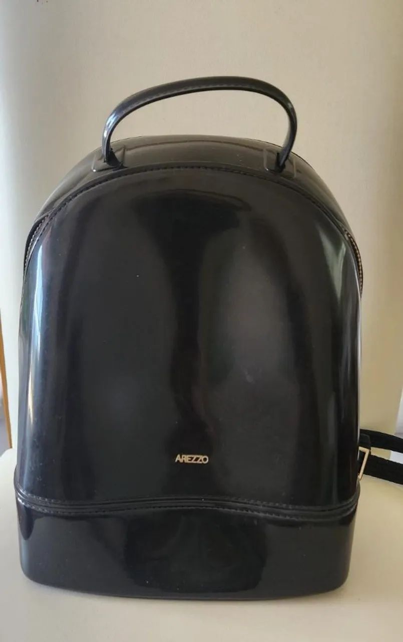 Mochila arezzo original ótima espaçosa