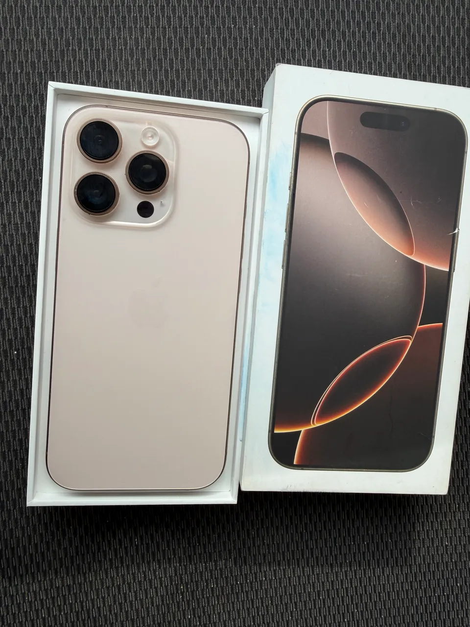 iPhone 17 Pro 256GB silver - semi novo- loja física - Celulares e