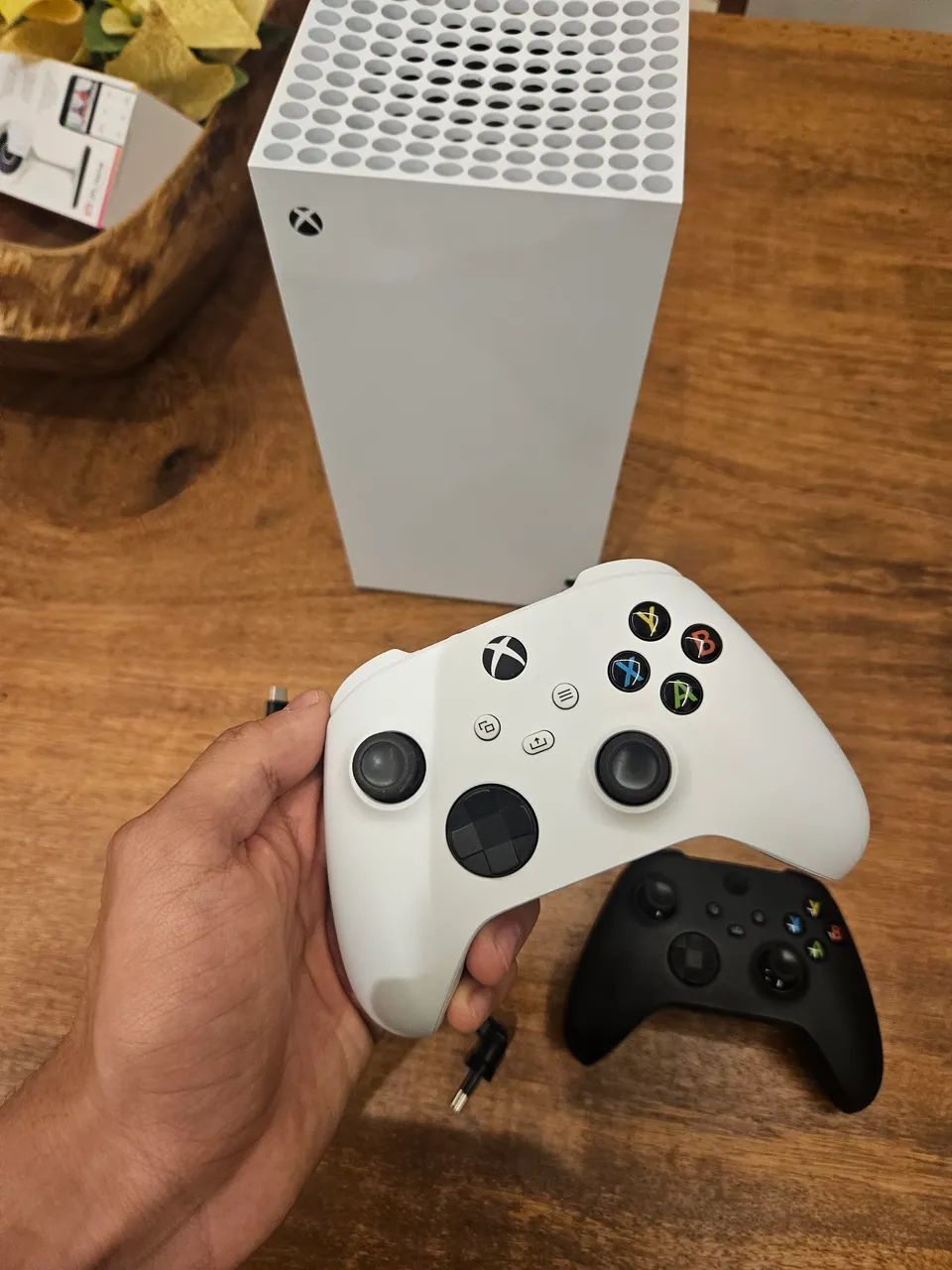 XBOX SERIE X 1T( versão limitada sem leitor de disco) - Foto 2