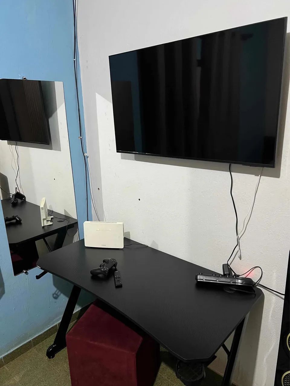 Venda tv 42 polegadas e mesa gamer  - Foto 2