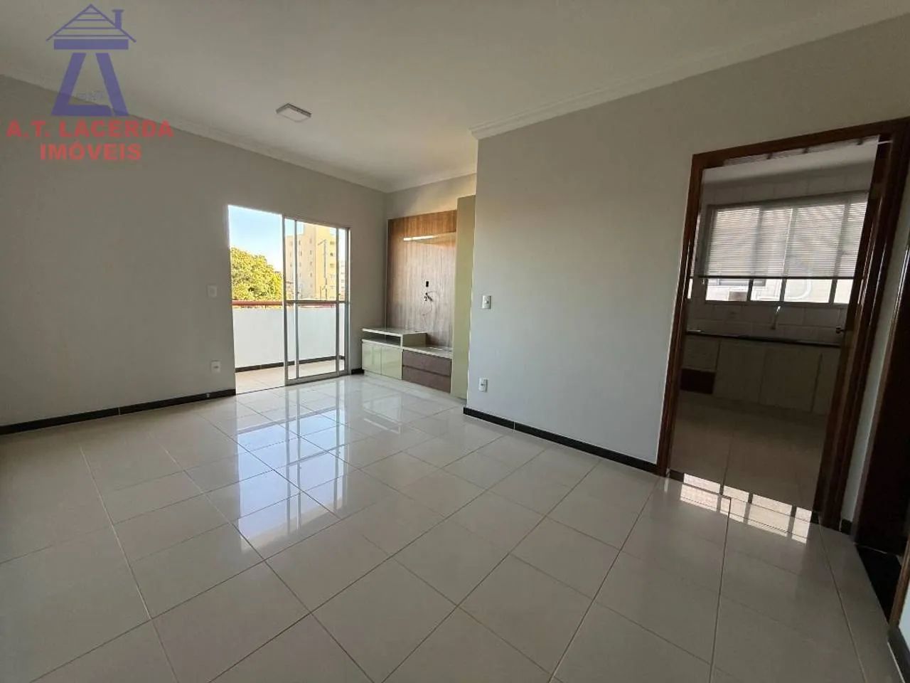 Apartamento com 2 quartos para Alugar - Cândida Câmara - Foto 2