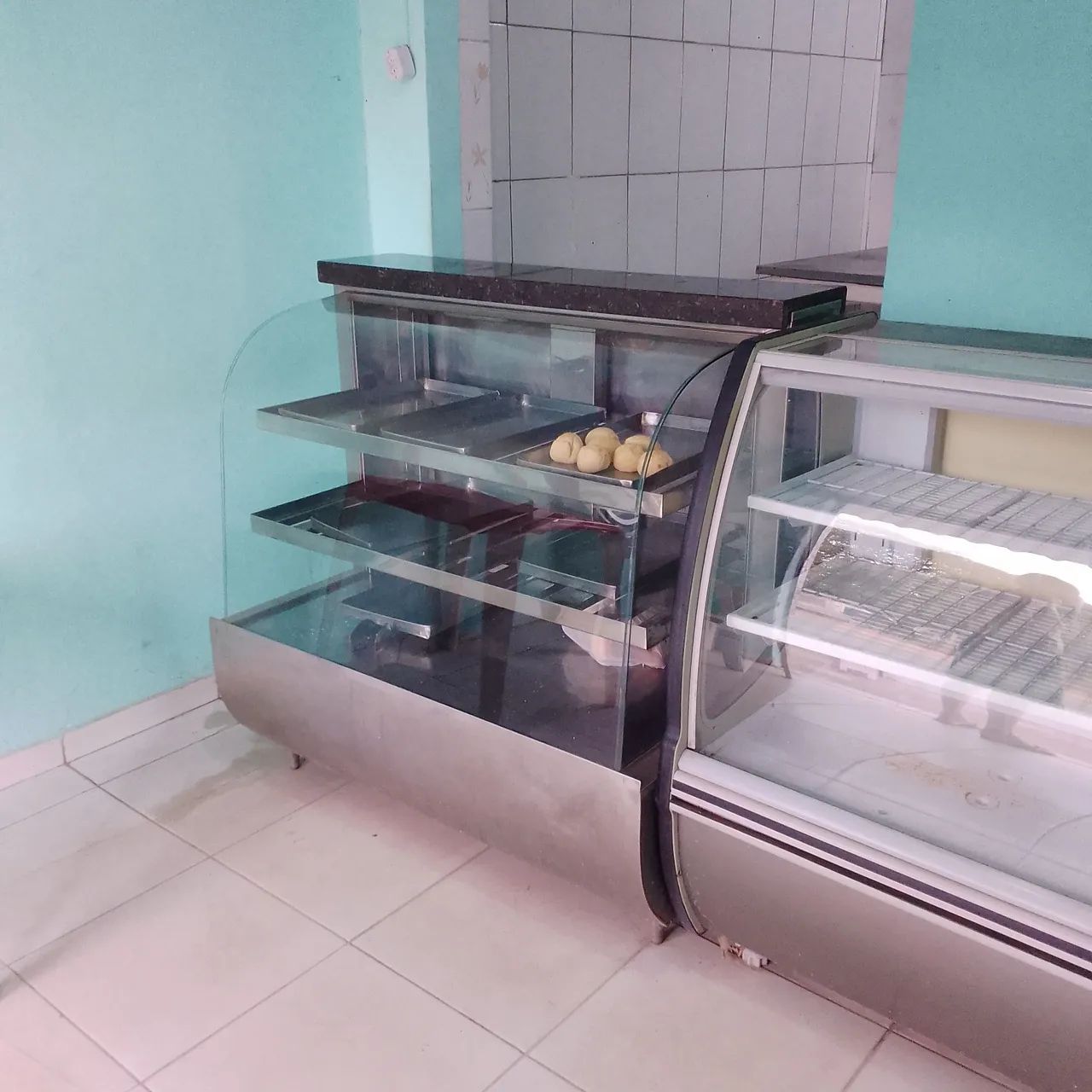 Vende se padaria