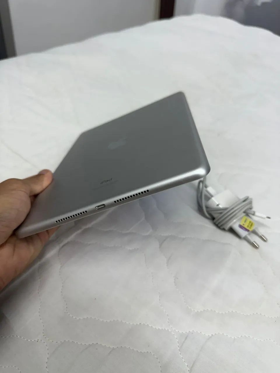 iPad 9° Geração 64Gb - Teclado + Cabo  - Foto 3
