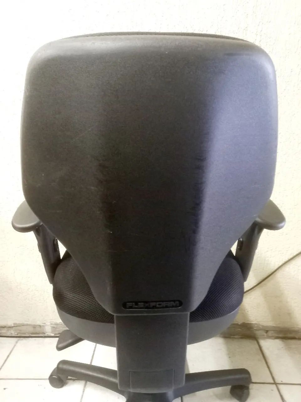 Cadeira Escritório Flexform em ótimo estado  - Foto 5