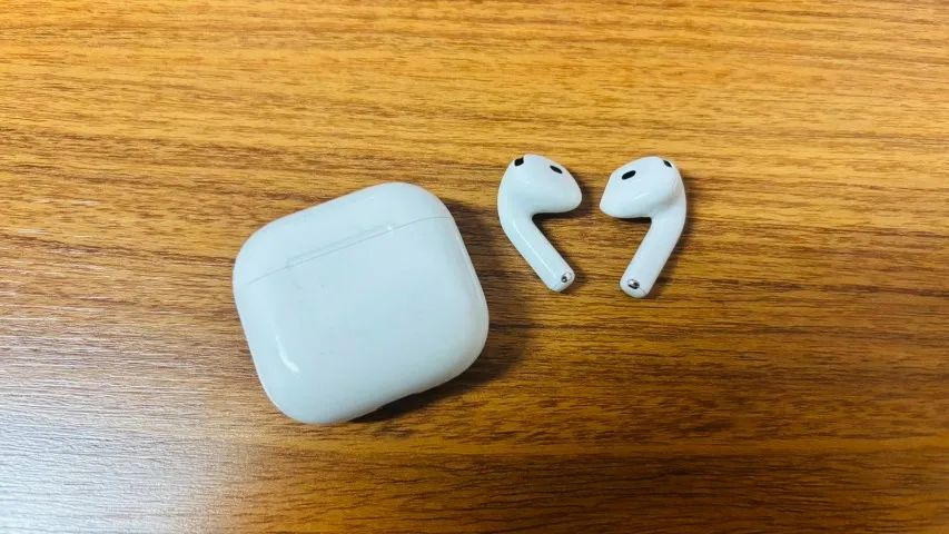 Airpods 4 - Com cancelamento de ruído