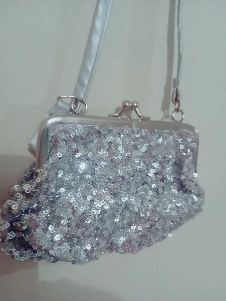 Clutch Vintage Paetês  - Importada e Quase Nova - Foto 3