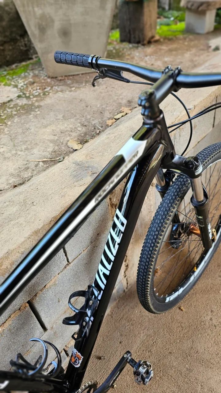Bicicleta SPECIALIZED ROCKHOPPER tam 19 - Foto 3