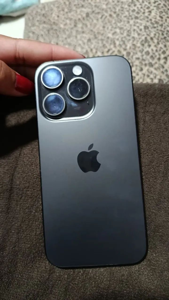 I phone 15 pro 256 gb - Foto 2