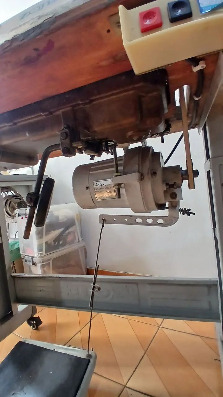 Vendendo uma maquina reta funcionanso perfeitamente - Foto 2