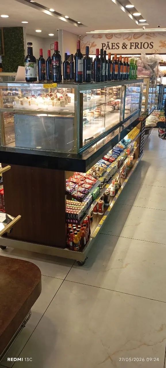 Mesa refrigerada para Pães e Bolos com conveniência. - Foto 4