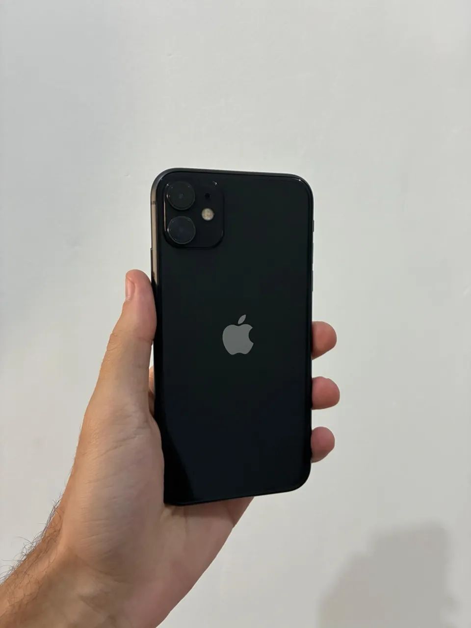 iPhone 11 64gb com carregador 