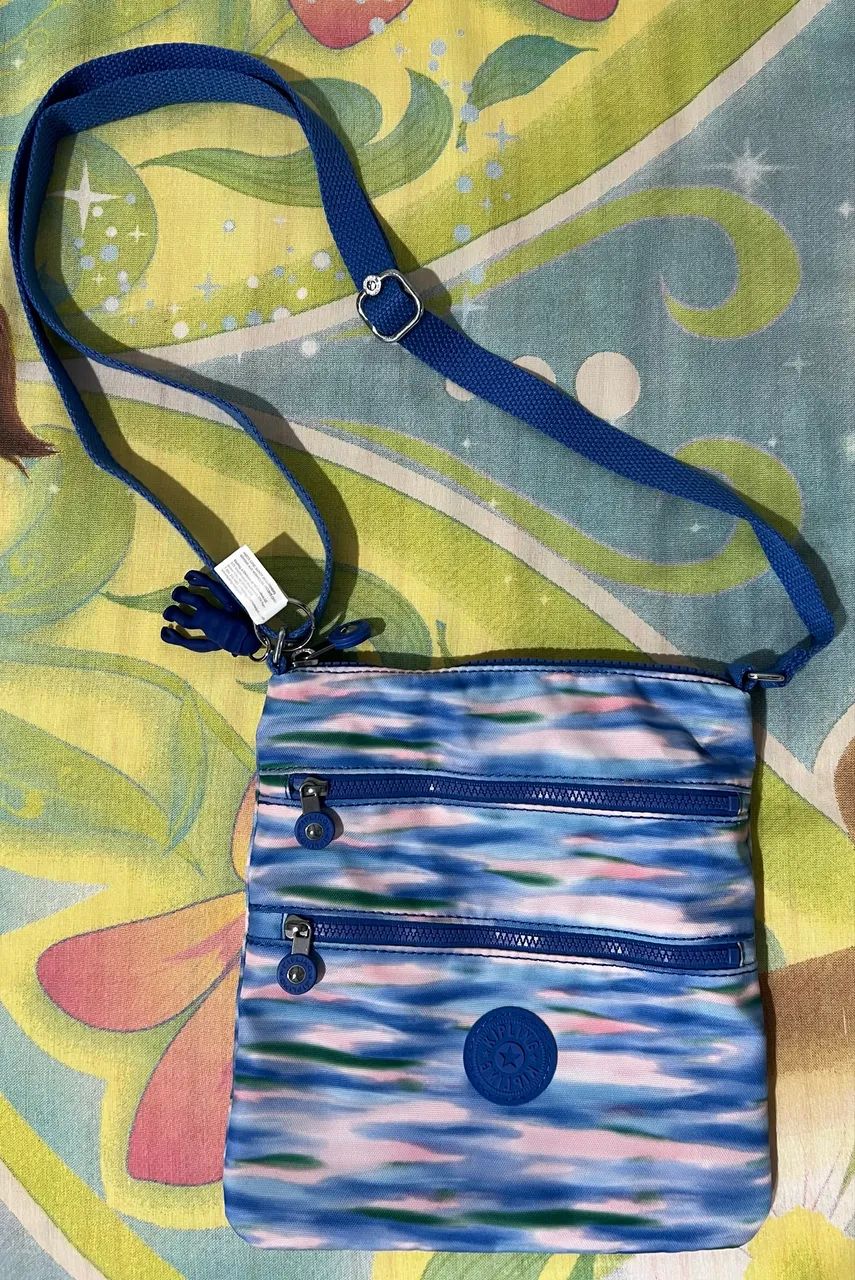 Bolsa Kipling nova com chaveiro - Foto 2