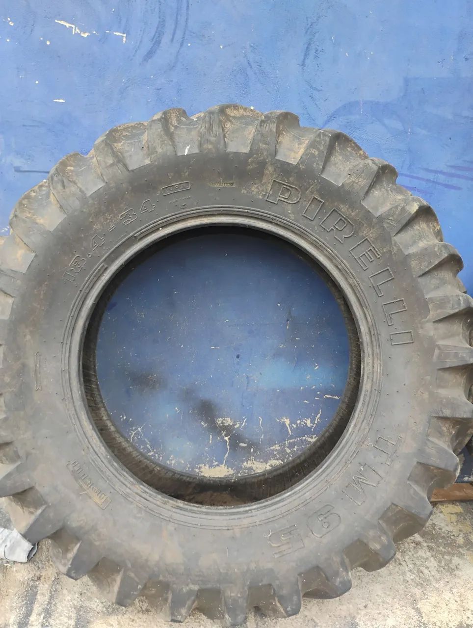 Pneu trator 18.4.34/preço unitário  - Foto 3
